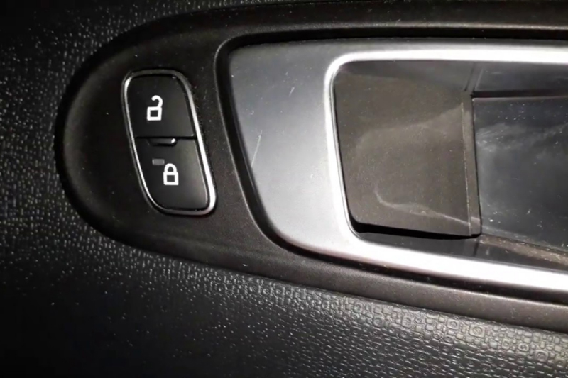 ABS lesklý chrómovaný krúžok dverí Ford vpravo a vľavo